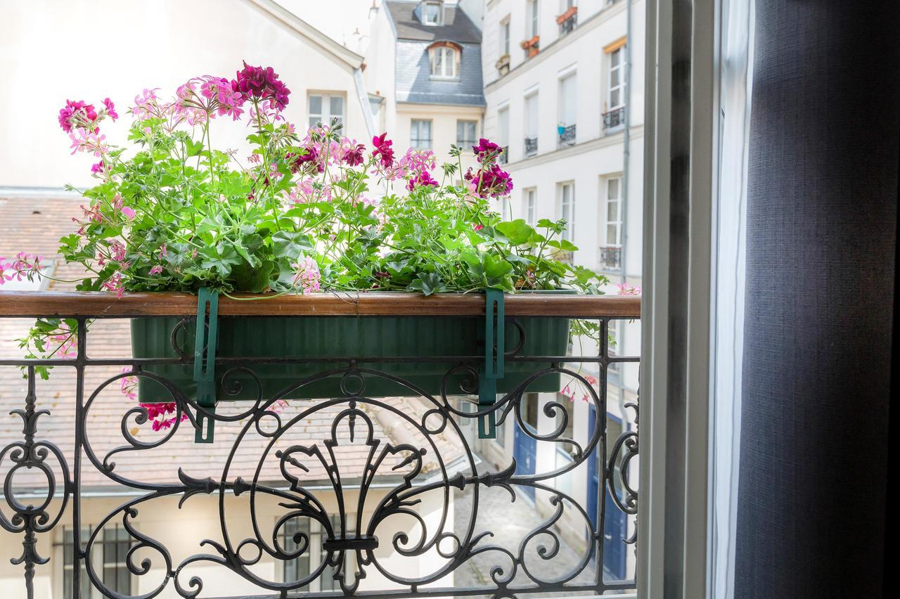 Hotel Jeanne D'Arc Le Marais Paris Bagian luar foto